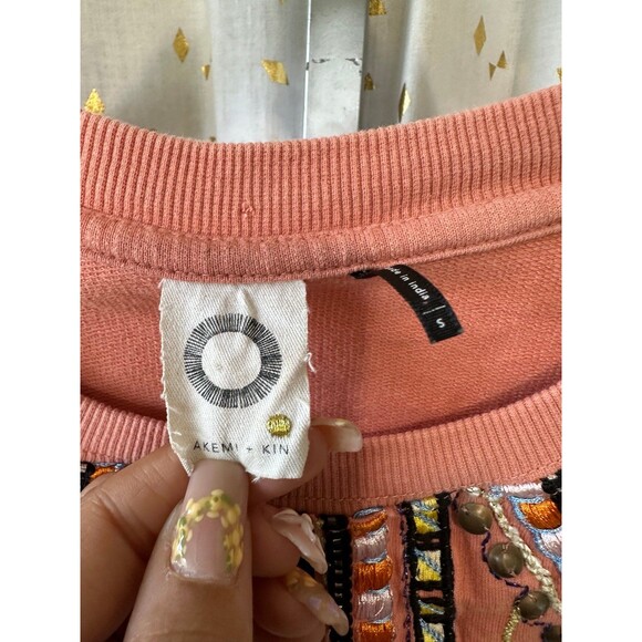 Anthropologie Akemi + Kin Peach Embroidered Bohemian Crew Neck Sweatshirt S - Picture 6 of 9